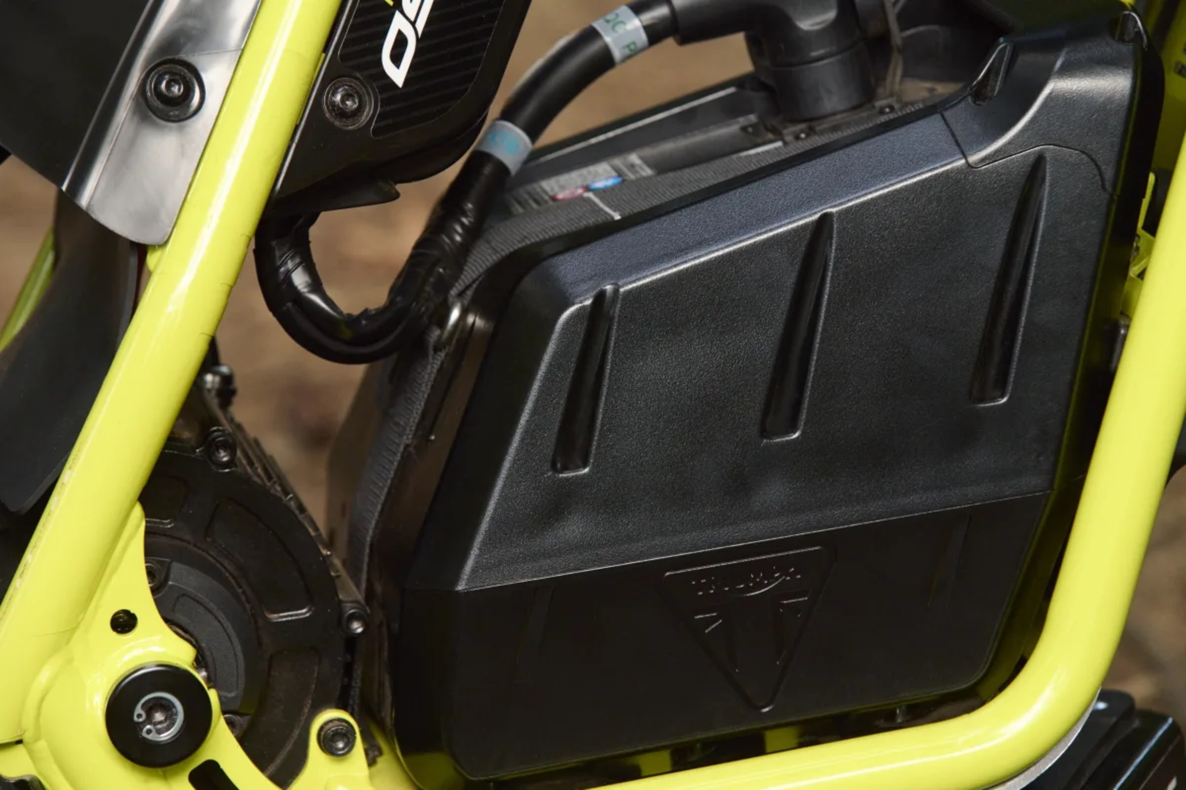 Triumph TXP-24 removable 58V battery pack detail