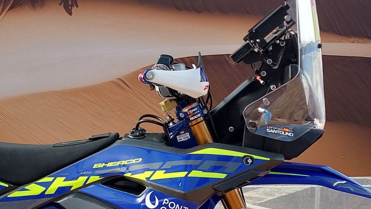 White wraparound handguard on rally bars — cockpit context